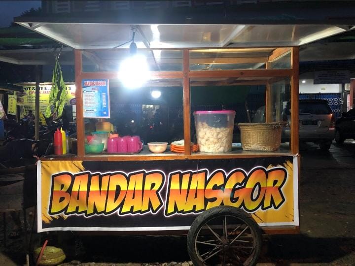 Penerapan 5S, Tata Letak dan Hygiene Pada Usaha Kuliner Bandar Nasgor Kabupaten Bengkayang